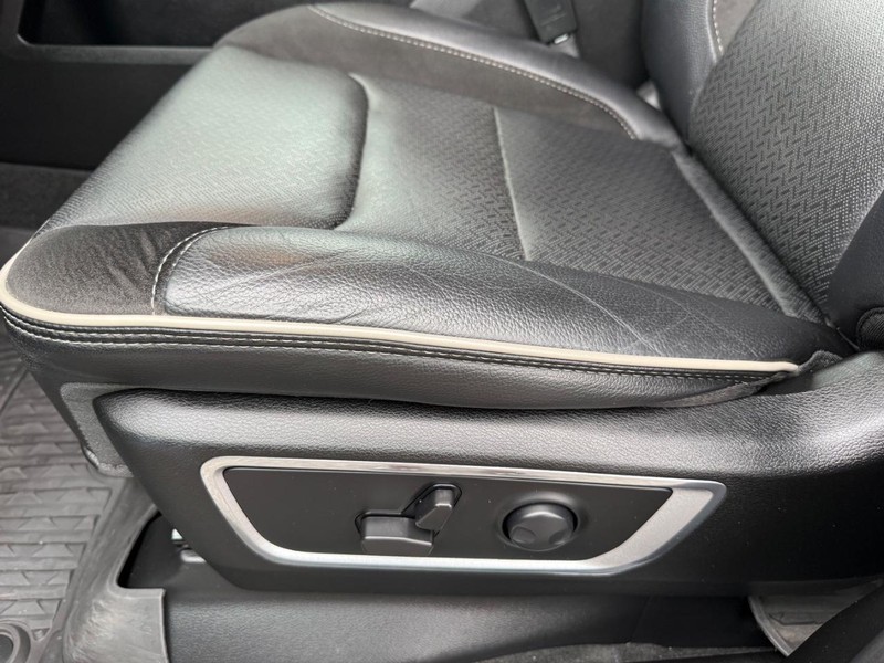 Ram 1500 Vehicle Image 25