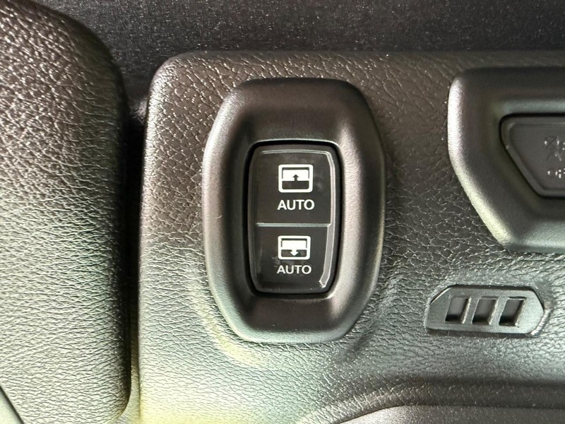 Jeep Wrangler 4xe Vehicle Image 23