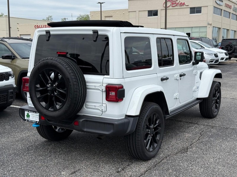 Jeep Wrangler 4xe Vehicle Image 03