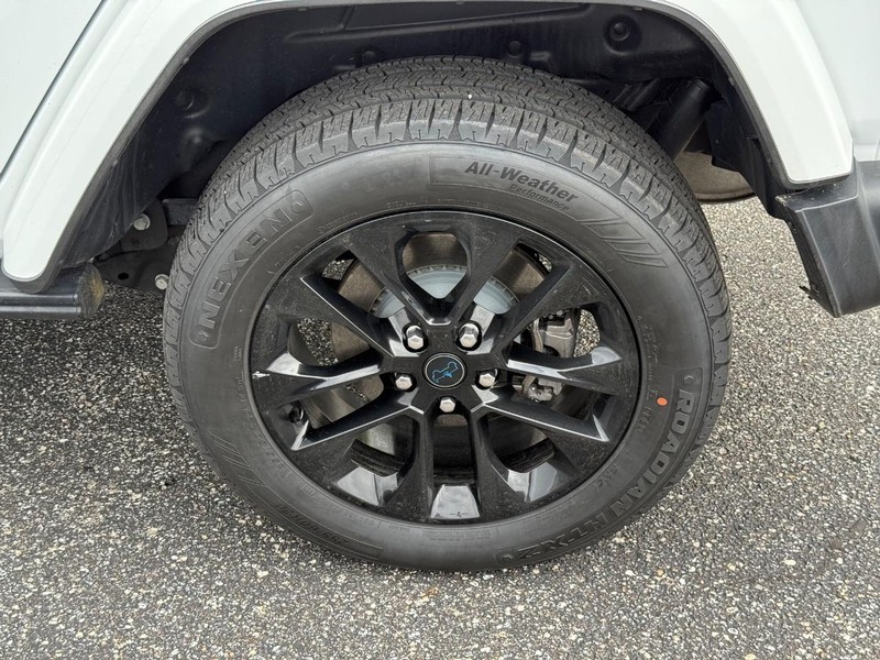 Jeep Wrangler 4xe Vehicle Image 06