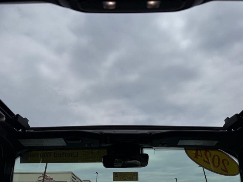 Jeep Wrangler 4xe Vehicle Image 11