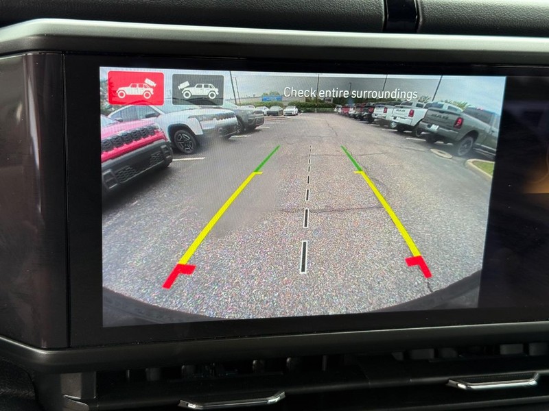 Jeep Wrangler 4xe Vehicle Image 18