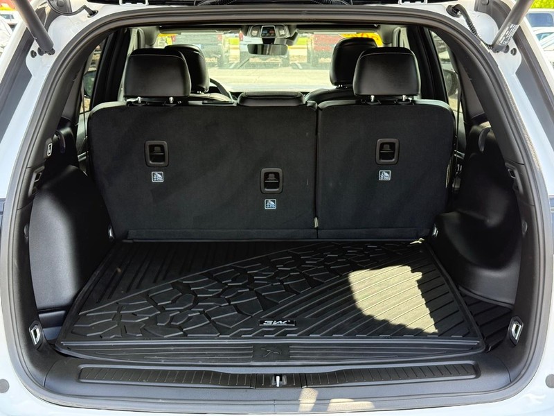 Jeep Grand Cherokee Vehicle Image 07