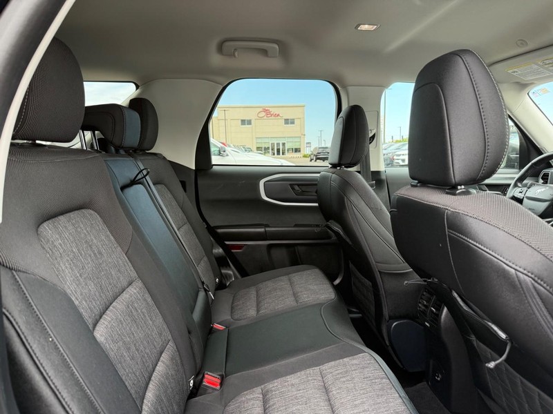Ford Bronco Sport Vehicle Full-screen Gallery Image 10