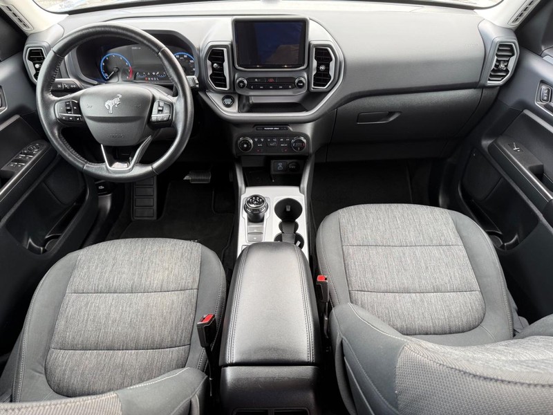 Ford Bronco Sport Vehicle Full-screen Gallery Image 11