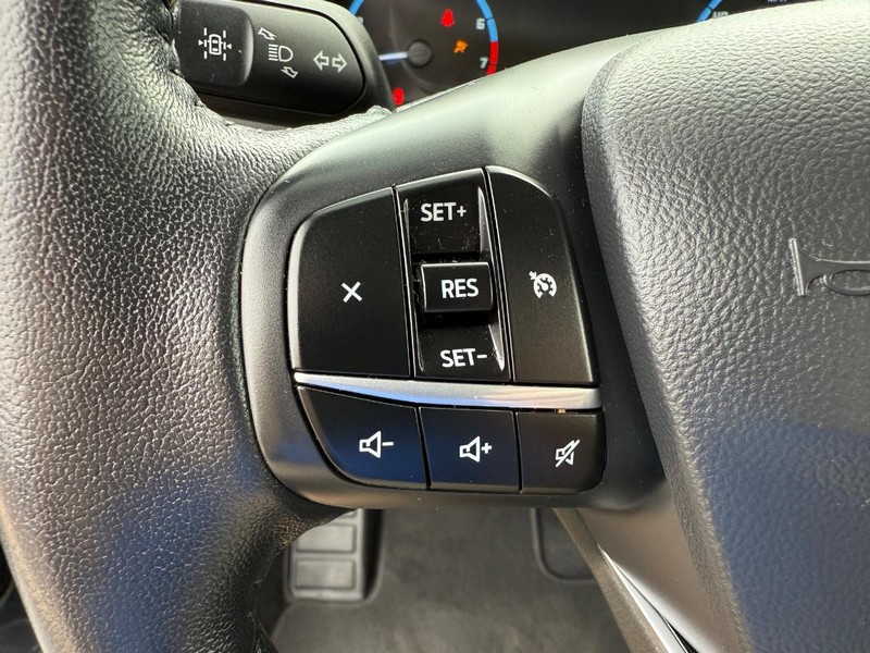 Ford Bronco Sport Vehicle Full-screen Gallery Image 13