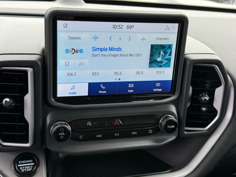 Ford Bronco Sport Vehicle Full-screen Gallery Image 17