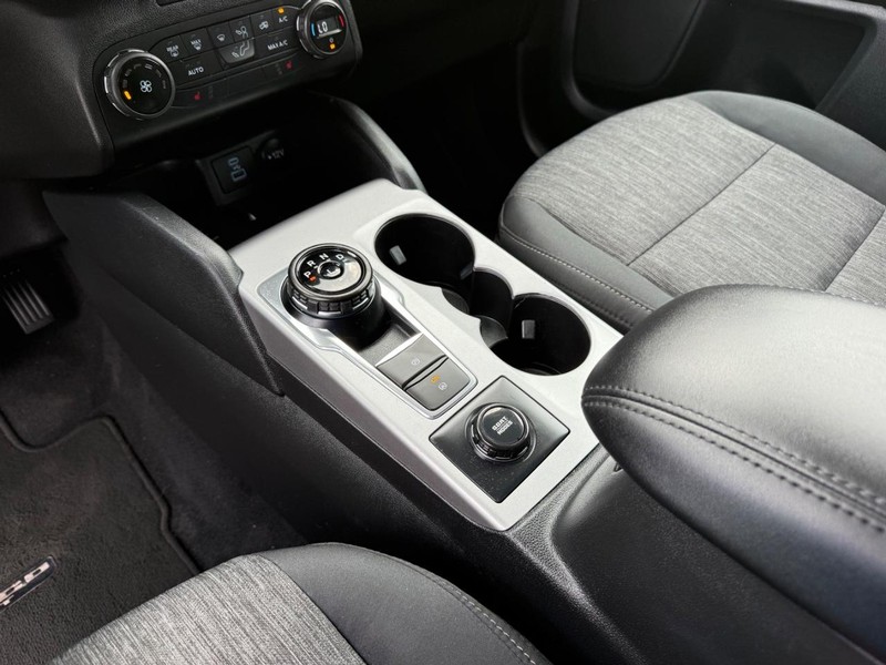 Ford Bronco Sport Vehicle Full-screen Gallery Image 20