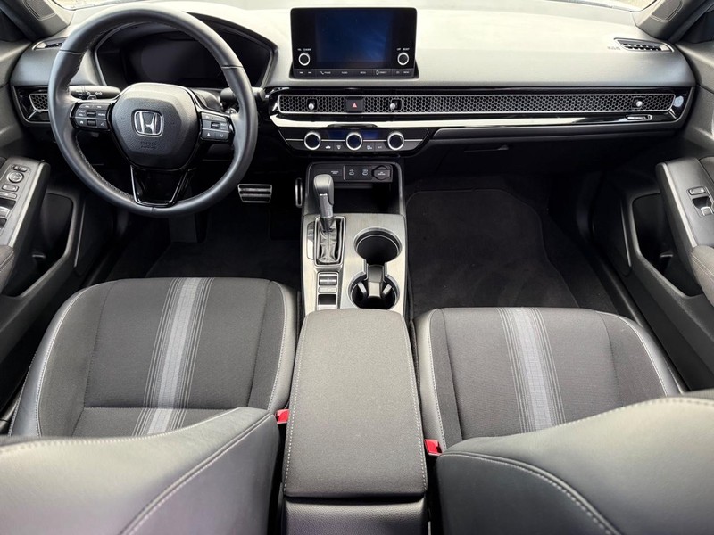 Honda Civic Sedan Vehicle Image 11