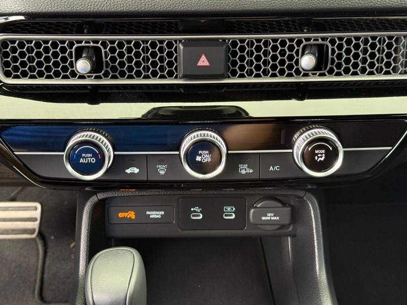 Honda Civic Sedan Vehicle Image 18