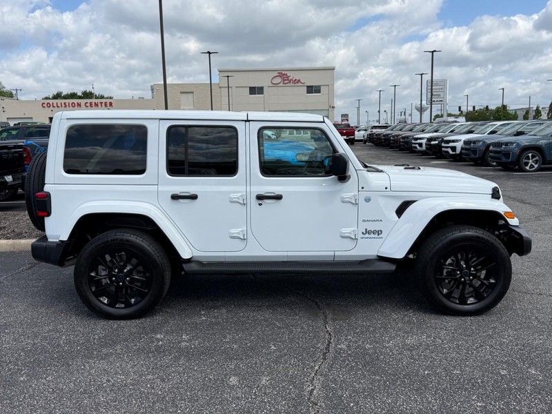 Jeep Wrangler 4xe Vehicle Image 02