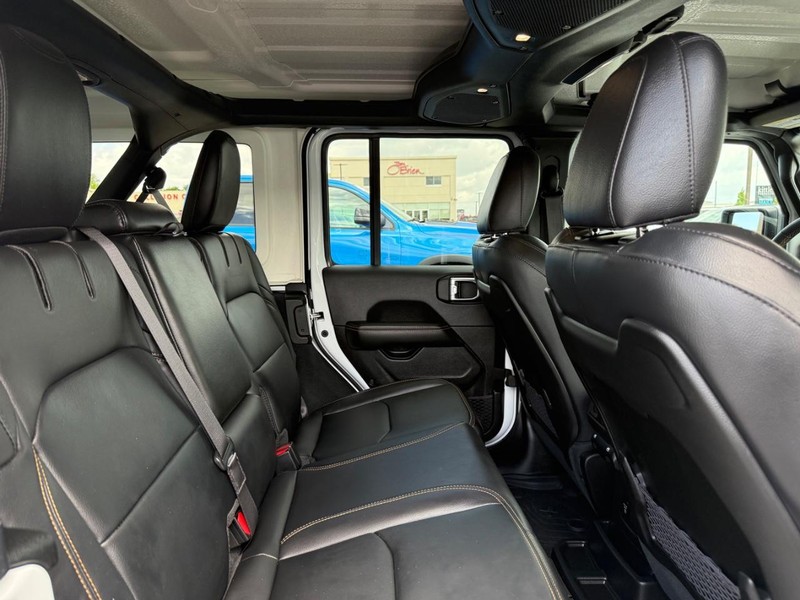 Jeep Wrangler 4xe Vehicle Image 10
