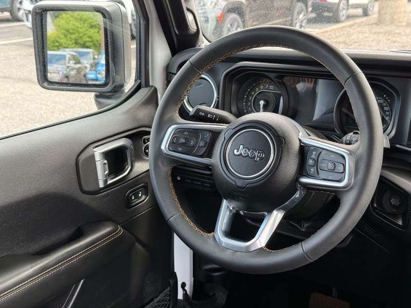 Jeep Wrangler 4xe Vehicle Image 12
