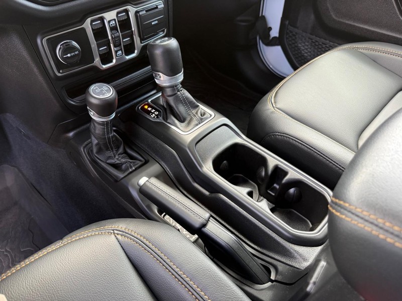 Jeep Wrangler 4xe Vehicle Image 20