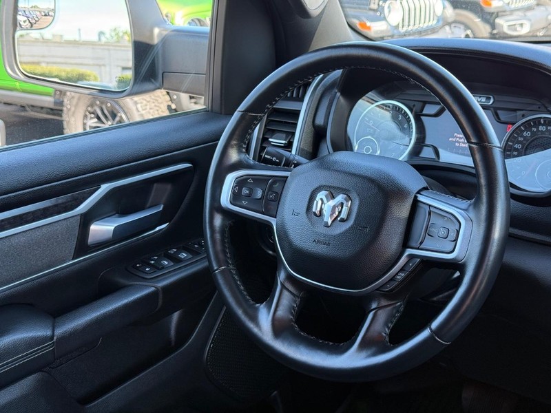 Ram 1500 Vehicle Image 12