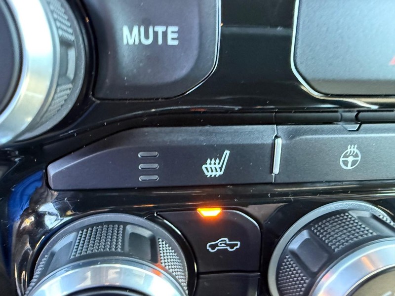 Ram 1500 Vehicle Image 16
