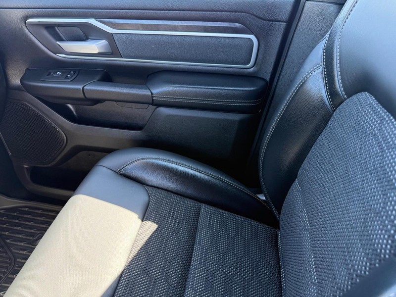 Ram 1500 Vehicle Image 21