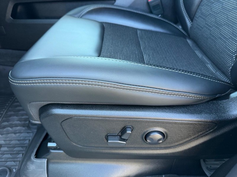Ram 1500 Vehicle Image 25