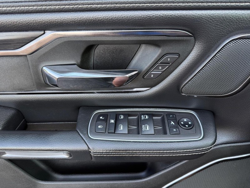 Ram 1500 Vehicle Image 24