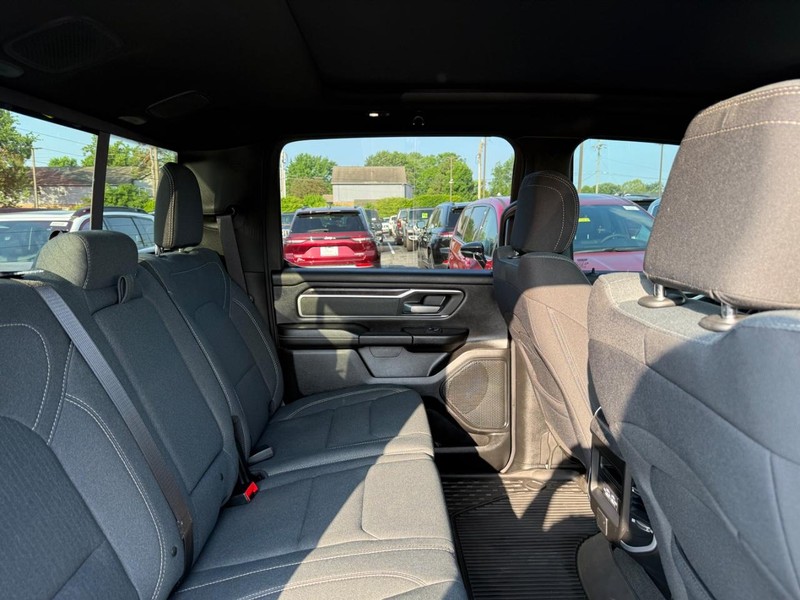 Ram 1500 Vehicle Image 10
