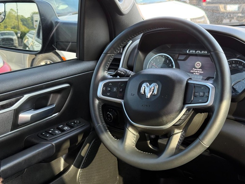 Ram 1500 Vehicle Image 12