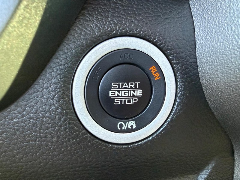 Ram 1500 Vehicle Image 15