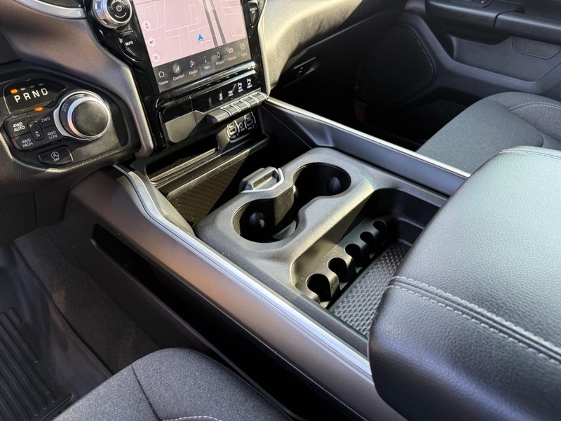 Ram 1500 Vehicle Image 18