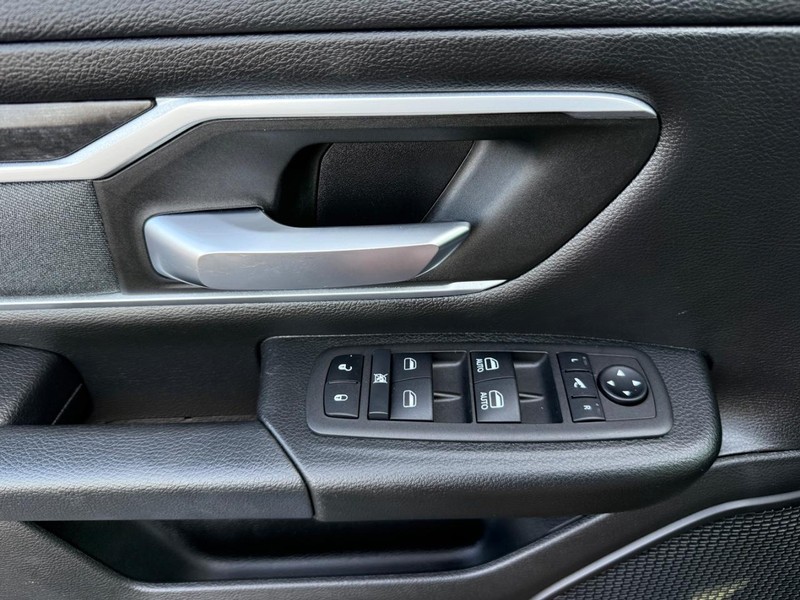 Ram 1500 Vehicle Image 23