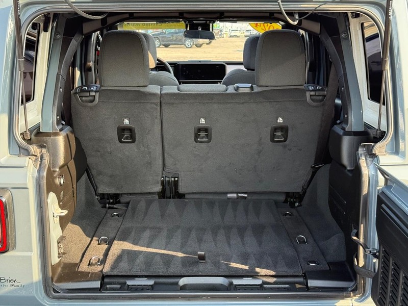 Jeep Wrangler Vehicle Image 07