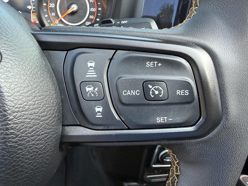 Jeep Wrangler Vehicle Image 15
