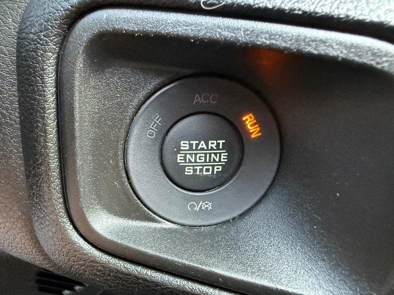 Jeep Wrangler Vehicle Image 16