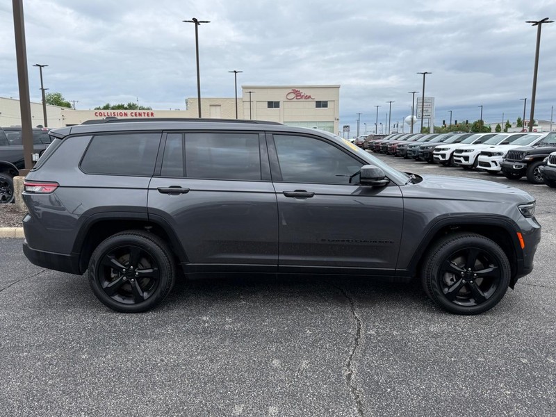 Jeep Grand Cherokee L Vehicle Image 02