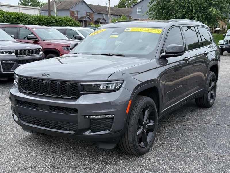 Jeep Grand Cherokee L Vehicle Image 09