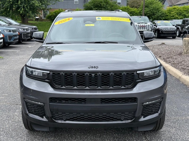 Jeep Grand Cherokee L Vehicle Image 10