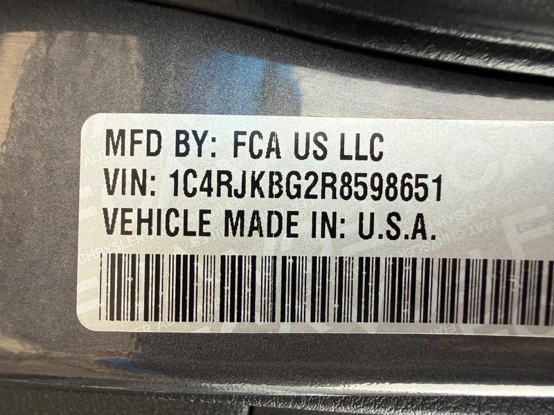 Jeep Grand Cherokee L Vehicle Image 30