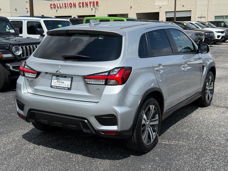 Mitsubishi Outlander Sport Vehicle Image 03