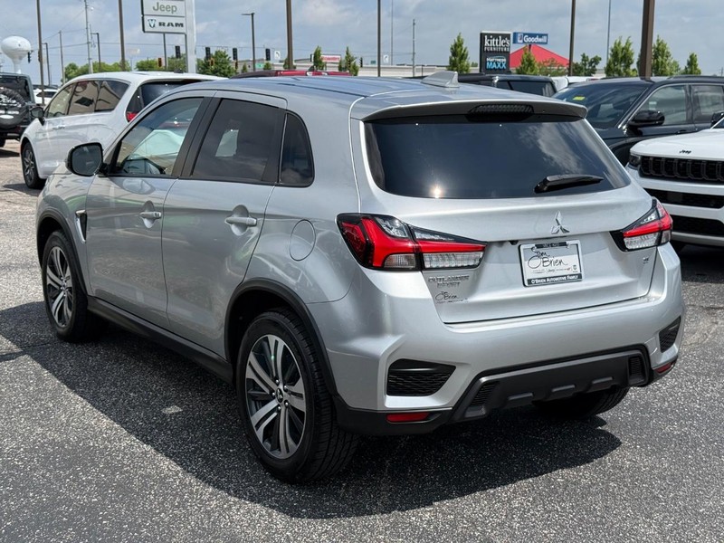 Mitsubishi Outlander Sport Vehicle Image 05