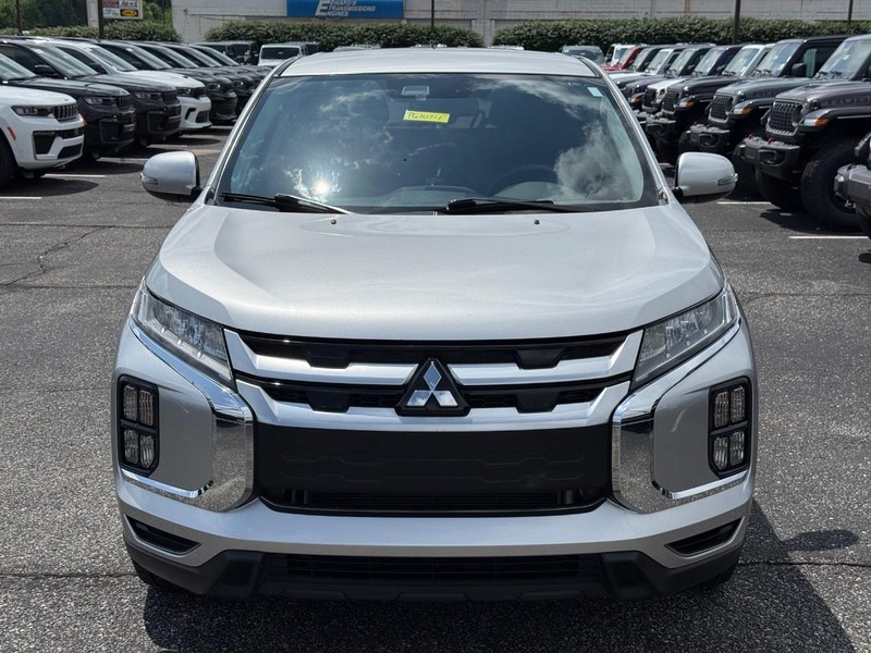 Mitsubishi Outlander Sport Vehicle Image 09