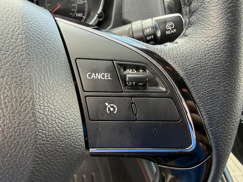 Mitsubishi Outlander Sport Vehicle Image 14