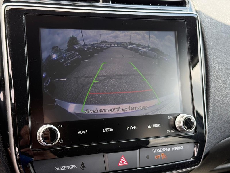Mitsubishi Outlander Sport Vehicle Image 16