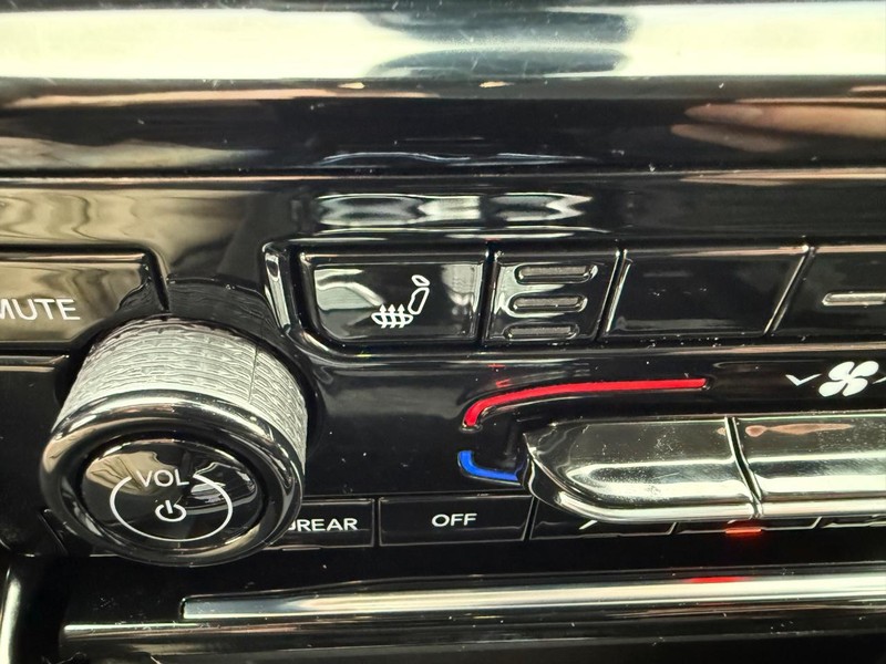 Jeep Grand Cherokee 4xe Vehicle Image 18