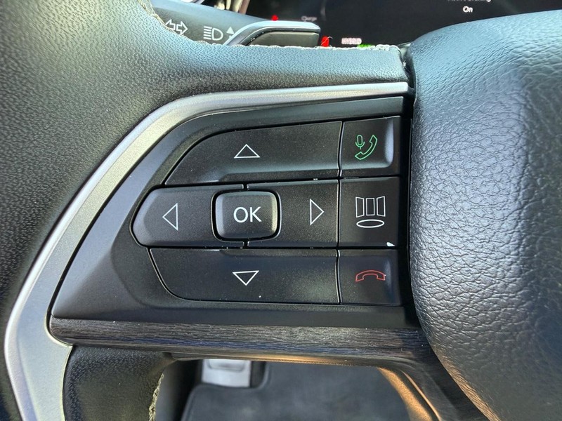 Jeep Grand Cherokee 4xe Vehicle Image 15