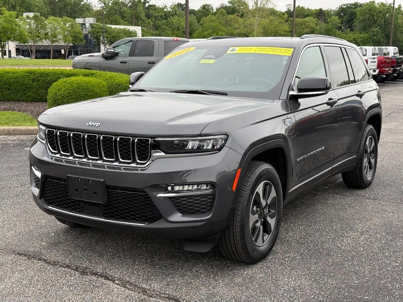 Jeep Grand Cherokee 4xe Vehicle Image 09