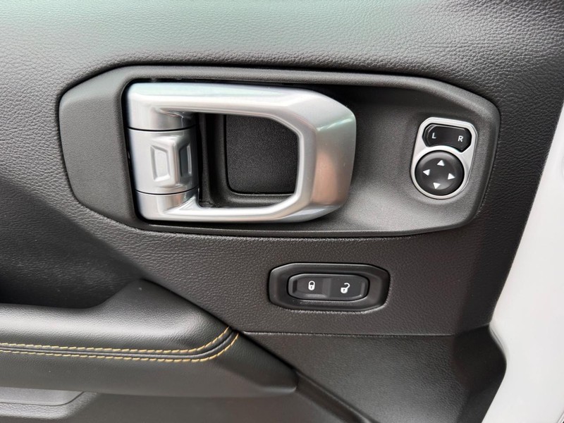 Jeep Wrangler 4xe Vehicle Image 24