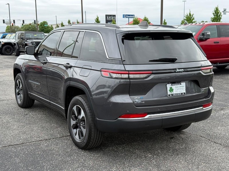 Jeep Grand Cherokee 4xe Vehicle Image 05