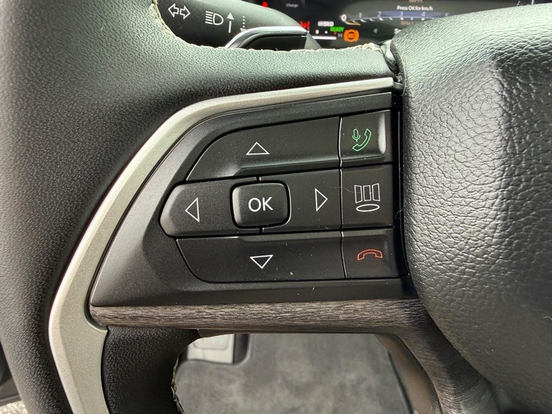 Jeep Grand Cherokee 4xe Vehicle Image 15