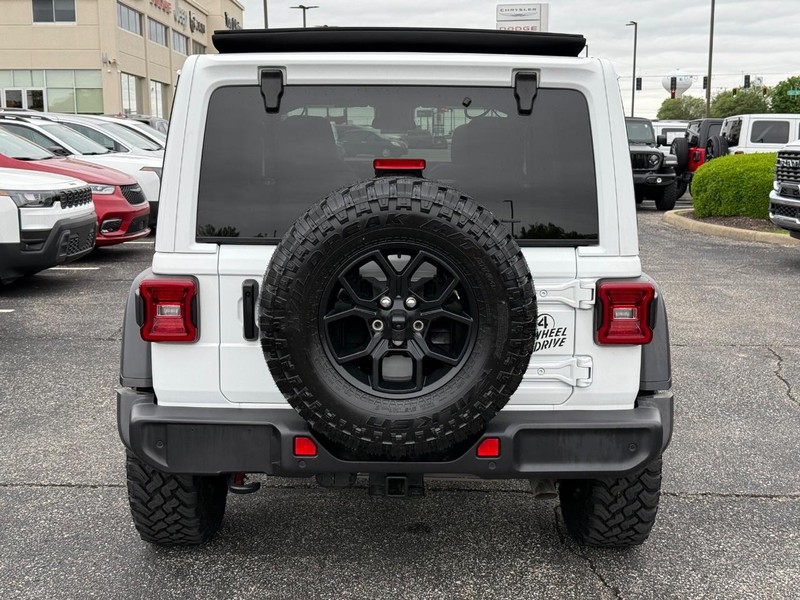 Jeep Wrangler Vehicle Image 04