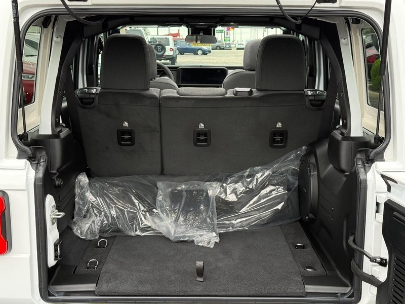Jeep Wrangler Vehicle Image 07