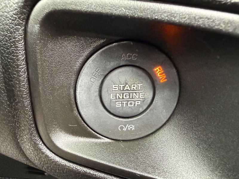 Jeep Wrangler Vehicle Image 16