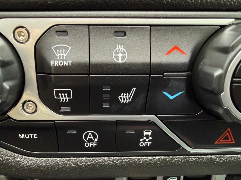 Jeep Wrangler Vehicle Image 17